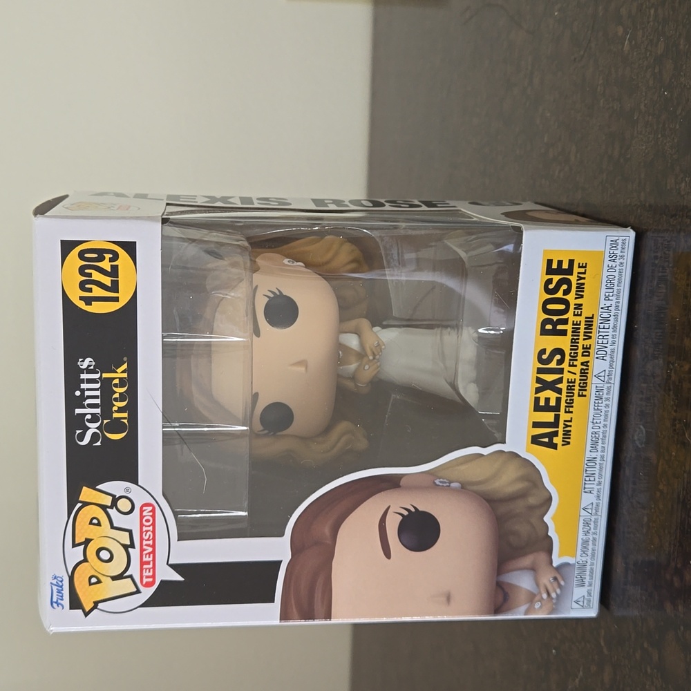 Funko Pop Alexis Rose Wedding Schitt's Creek
